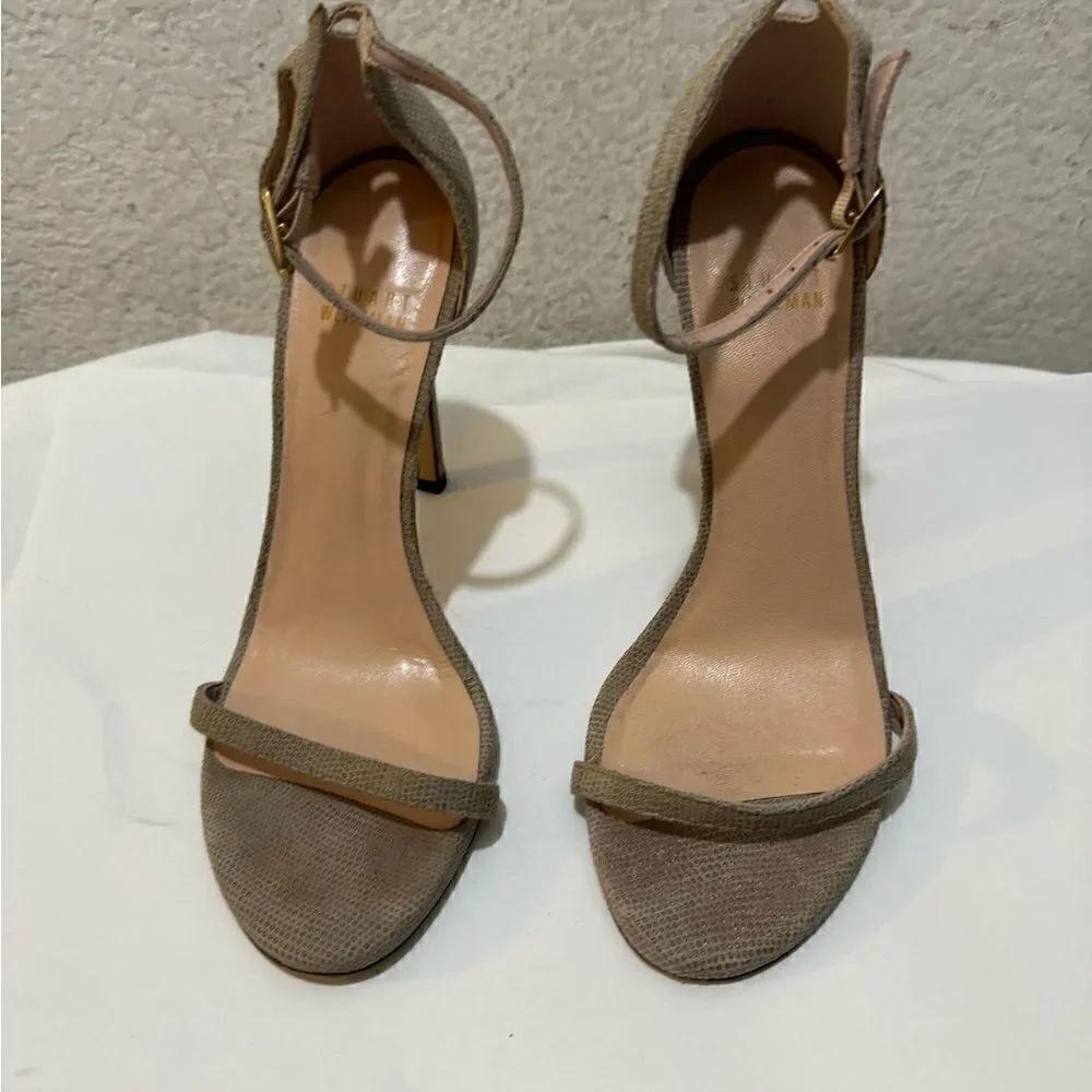 Stuart Weitzman Nudist Heel size 8 snake print accent